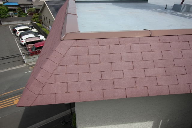 屋根棟修理費用は屋根の種類によって違う！種類ごとの費用と作業内容
