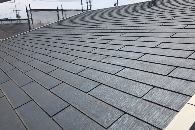 建物や屋根の素材による違い