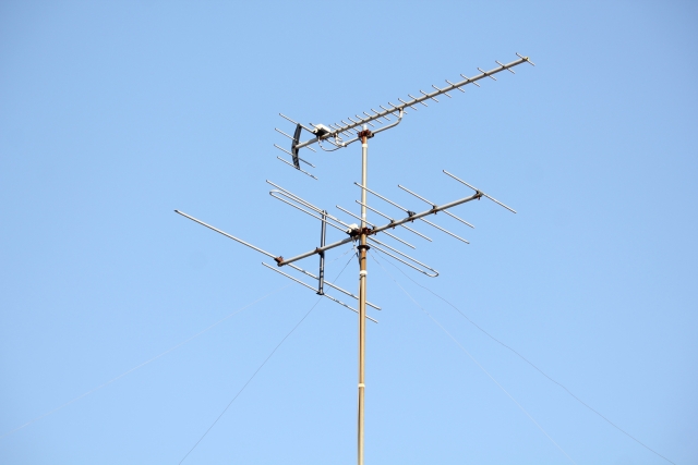 テレビアンテナはどこに取り付ける?設置場所と費用相場なども解説