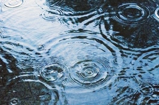 バッテリー上がり 雨の日は危険 正しいケーブルのつなぎ方 カーバッテリー110番