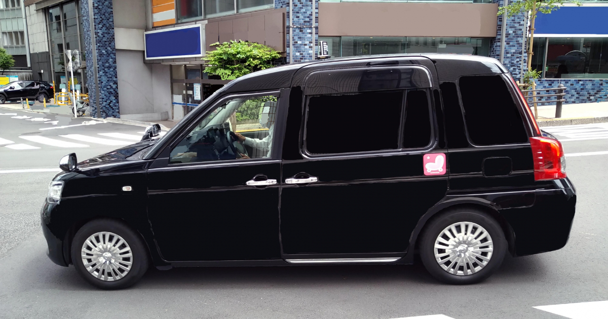 トヨタのジャパンタクシーのバッテリー上がり対処法！まずは確認から