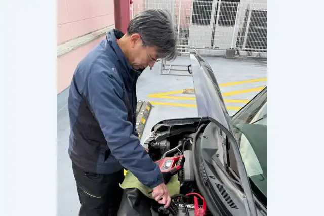 合同会社まるオート-スタッフ