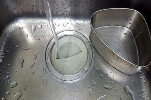 排水溝のゴキブリ対策について 効果的な方法を知って侵入を防ごう 害虫駆除110番 排水溝のゴキブリ対策について 効果的な方法を知って侵入を防ごう 害虫駆除110番