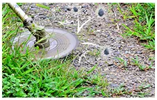 飛んできた石でケガをするかも…