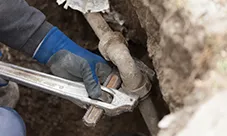 洗面台の給水管からの水漏れ